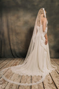 Load image into Gallery viewer, mantilla veil