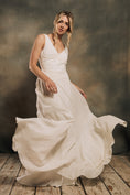 Load image into Gallery viewer, modern bohemian wedding dress with detachable angel sleeves