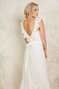 Load image into Gallery viewer, romantic lace wedding dress