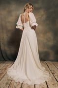 Load image into Gallery viewer, strapless wedding dress with detachable sleeves
