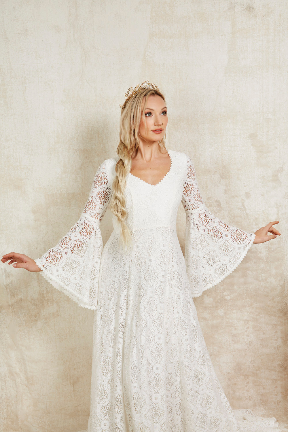 bohemian lace wedding dress