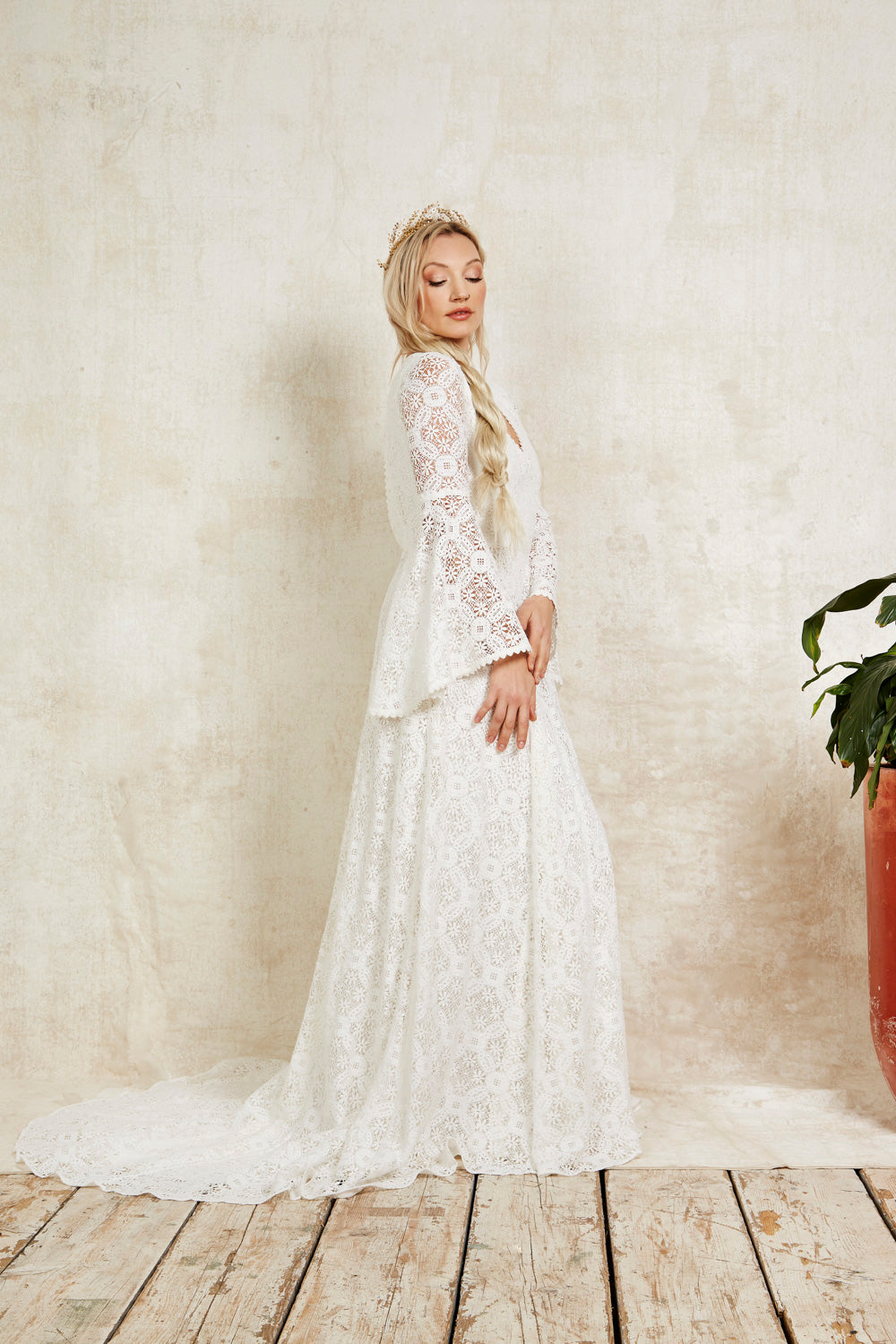 bohemian lace wedding dress