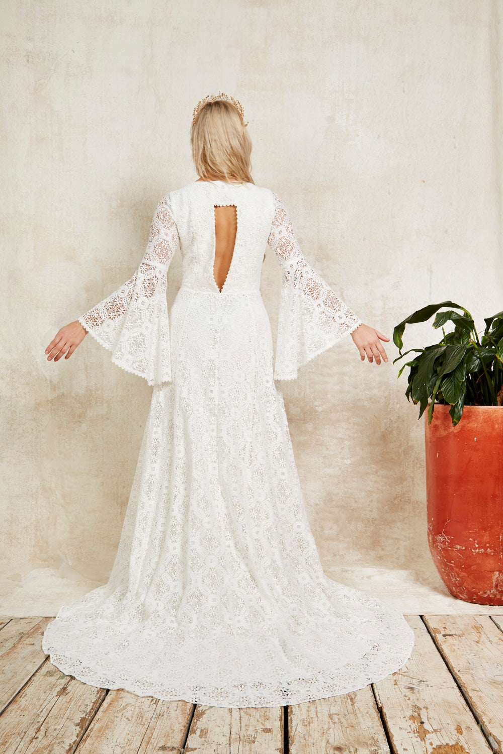 bohemian lace wedding dress