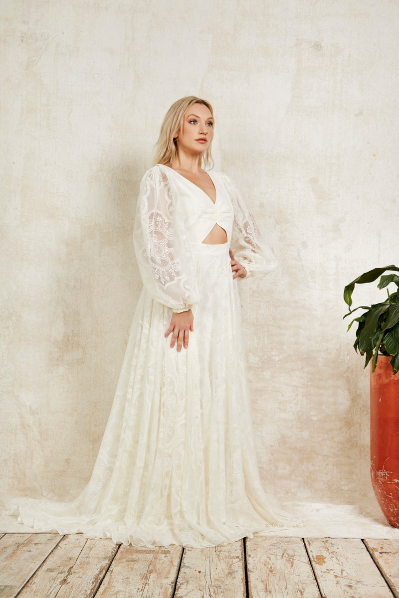 bohemian lace wedding dress with detachable sleeves