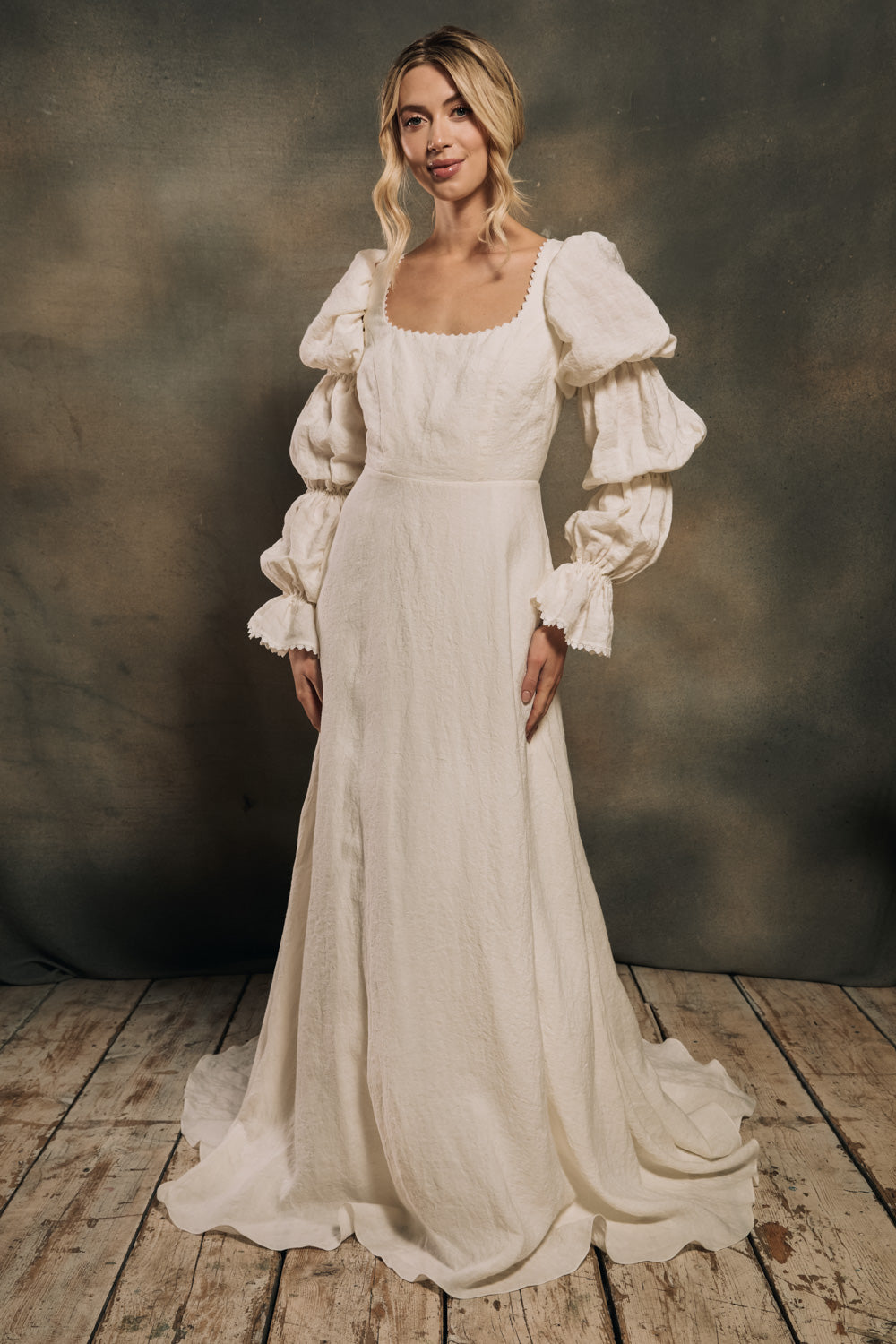 linen wedding dress with detachable triple layer puff sleeves