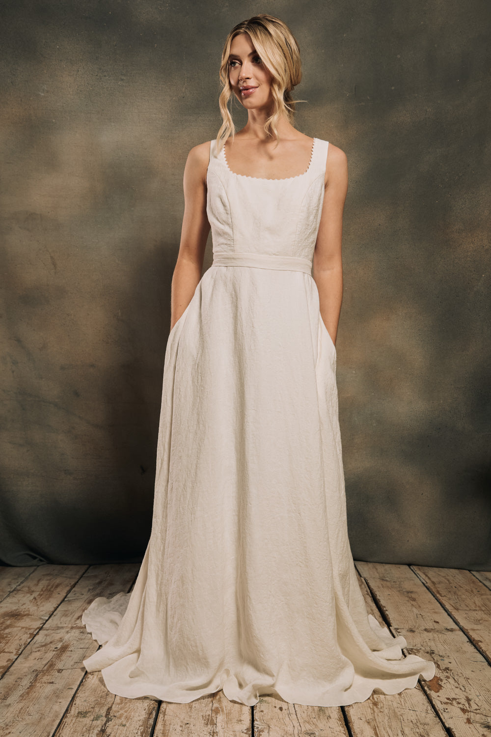 linen wedding dress with detachable triple layer puff sleeves