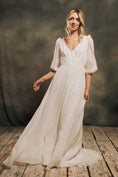 Load image into Gallery viewer, modern bohemian wedding dress with detachable billowy sleeves
